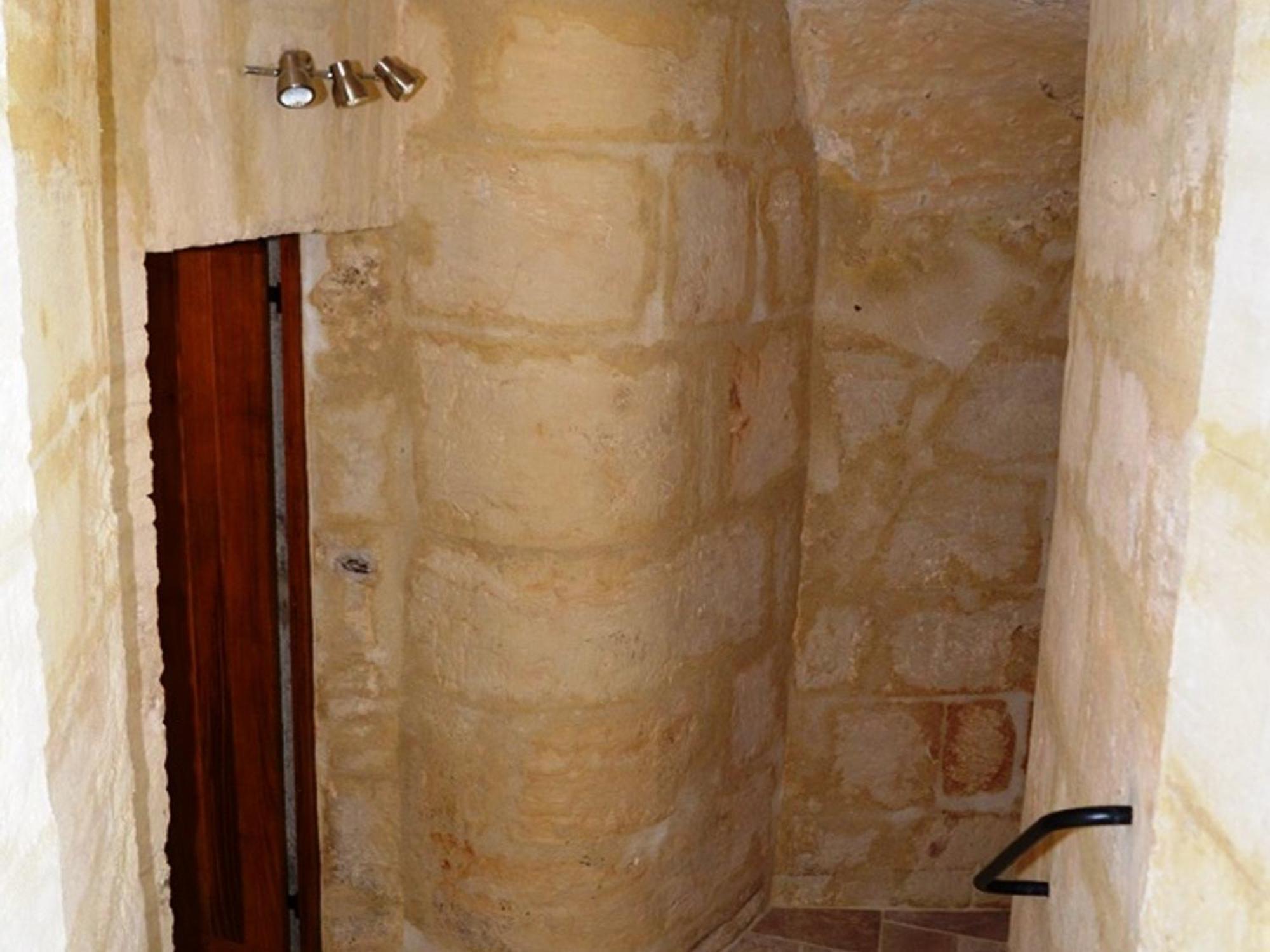 Maison Troglodyte Elegante Avec Spa, Salle De Jeux Et Jardin Clos A Vouvray - Fr-1-381-87 Екстериор снимка