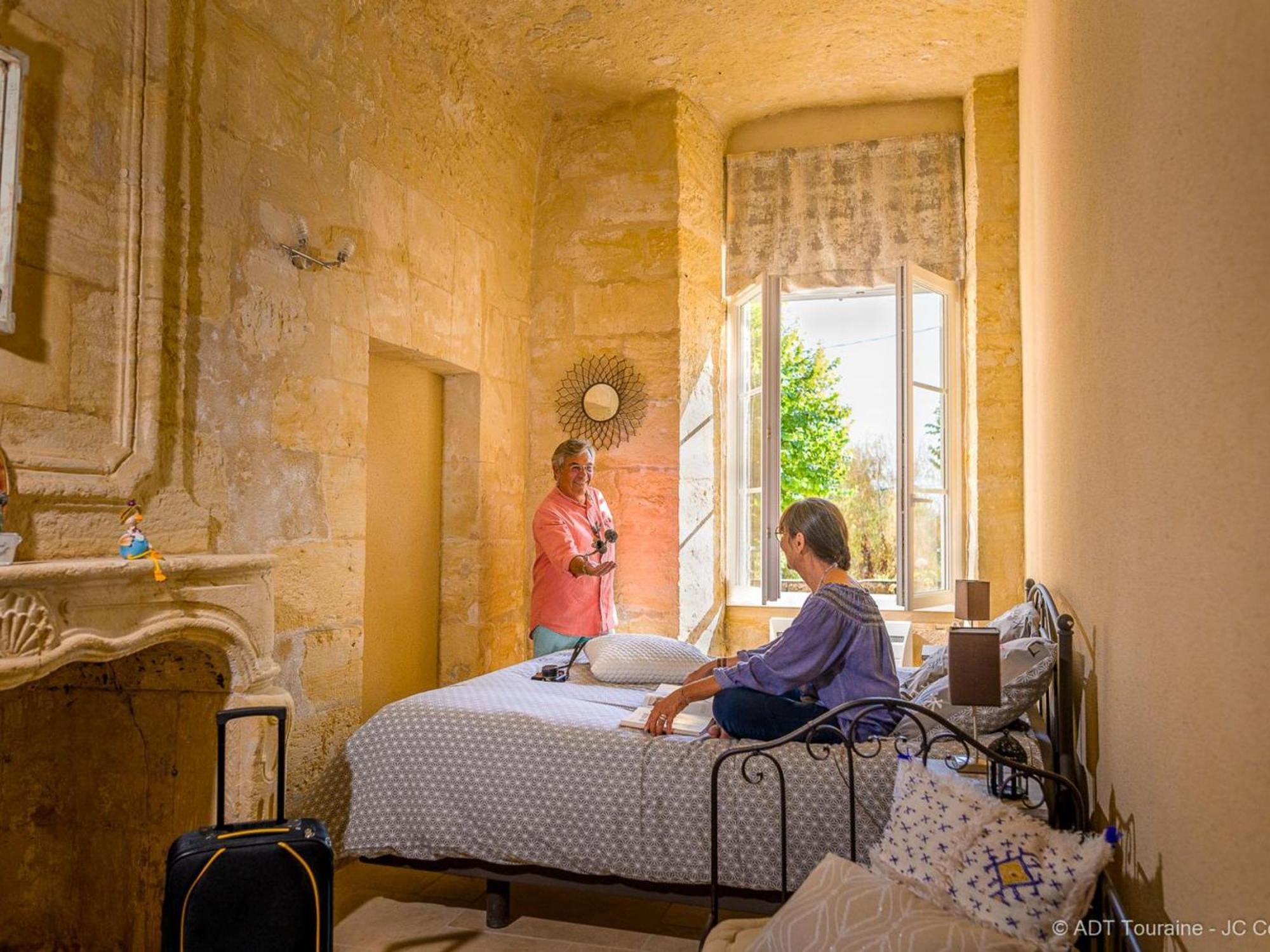 Maison Troglodyte Elegante Avec Spa, Salle De Jeux Et Jardin Clos A Vouvray - Fr-1-381-87 Екстериор снимка